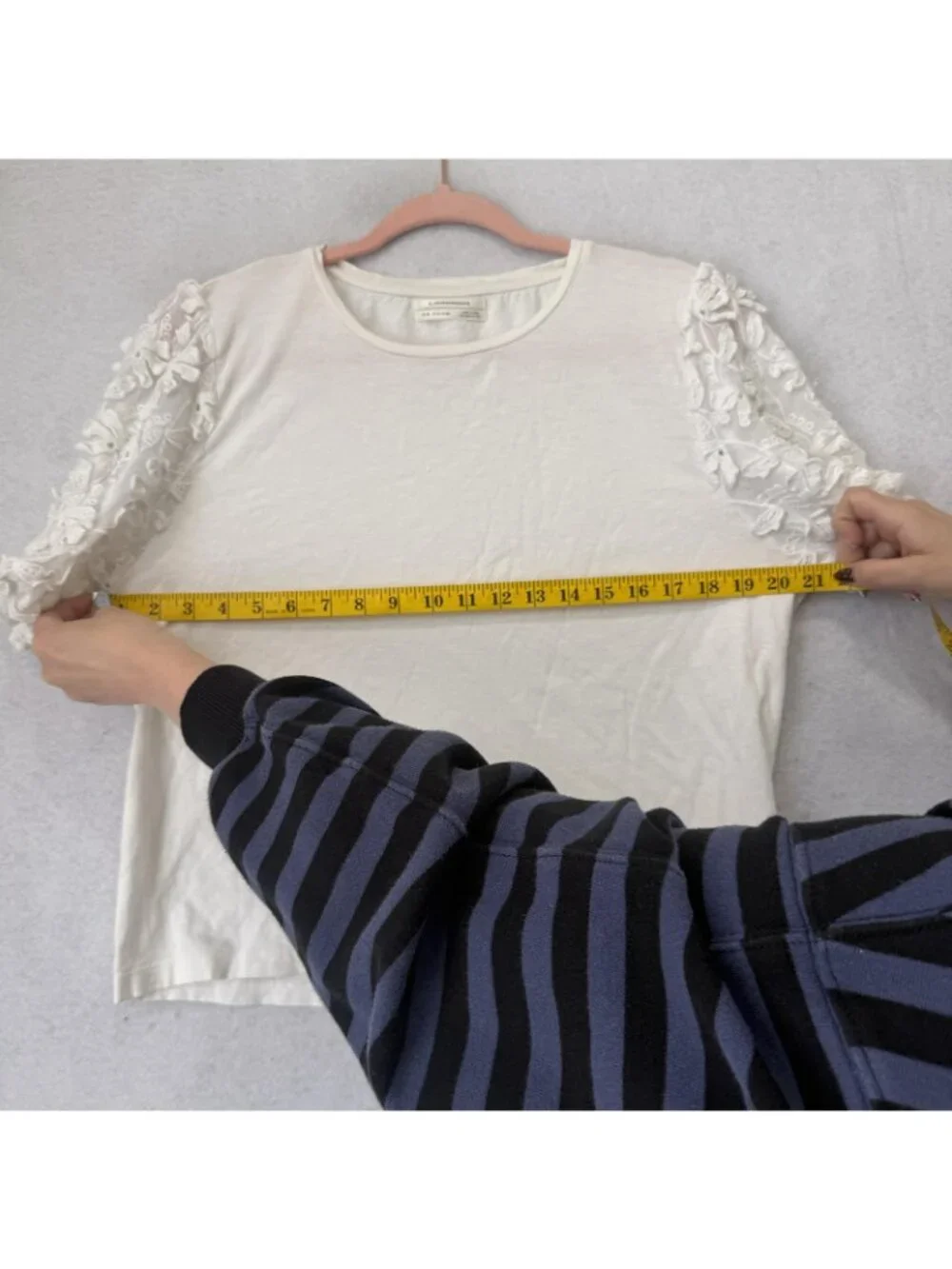 Anthropologie Shirt Womens 12 White Embroidered Sheer Puff Sleeve Jersey Top